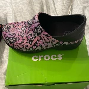 Crocs Nursing Clogs New